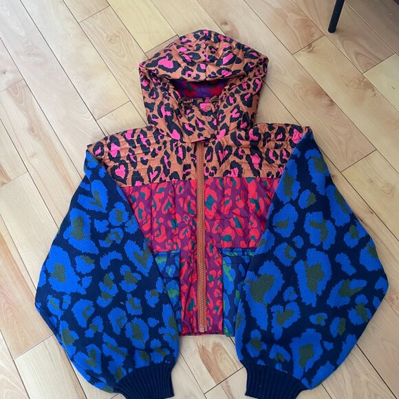 Colourful Leopard-Print Farm Rio Hooded Cropped Puffer Jacket in size Medium - Picture 11 of 14